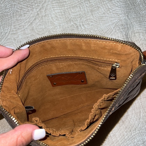 Brown Patricia Nash wristlet - Picture 3 of 5